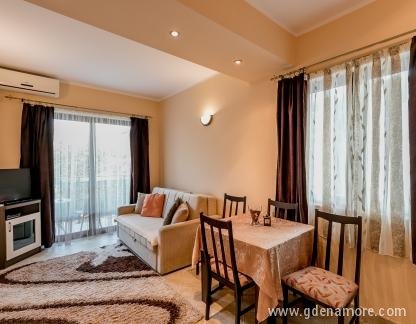 Apartamentos Gudelj, alojamiento privado en Kamenari, Montenegro - 3 (16)